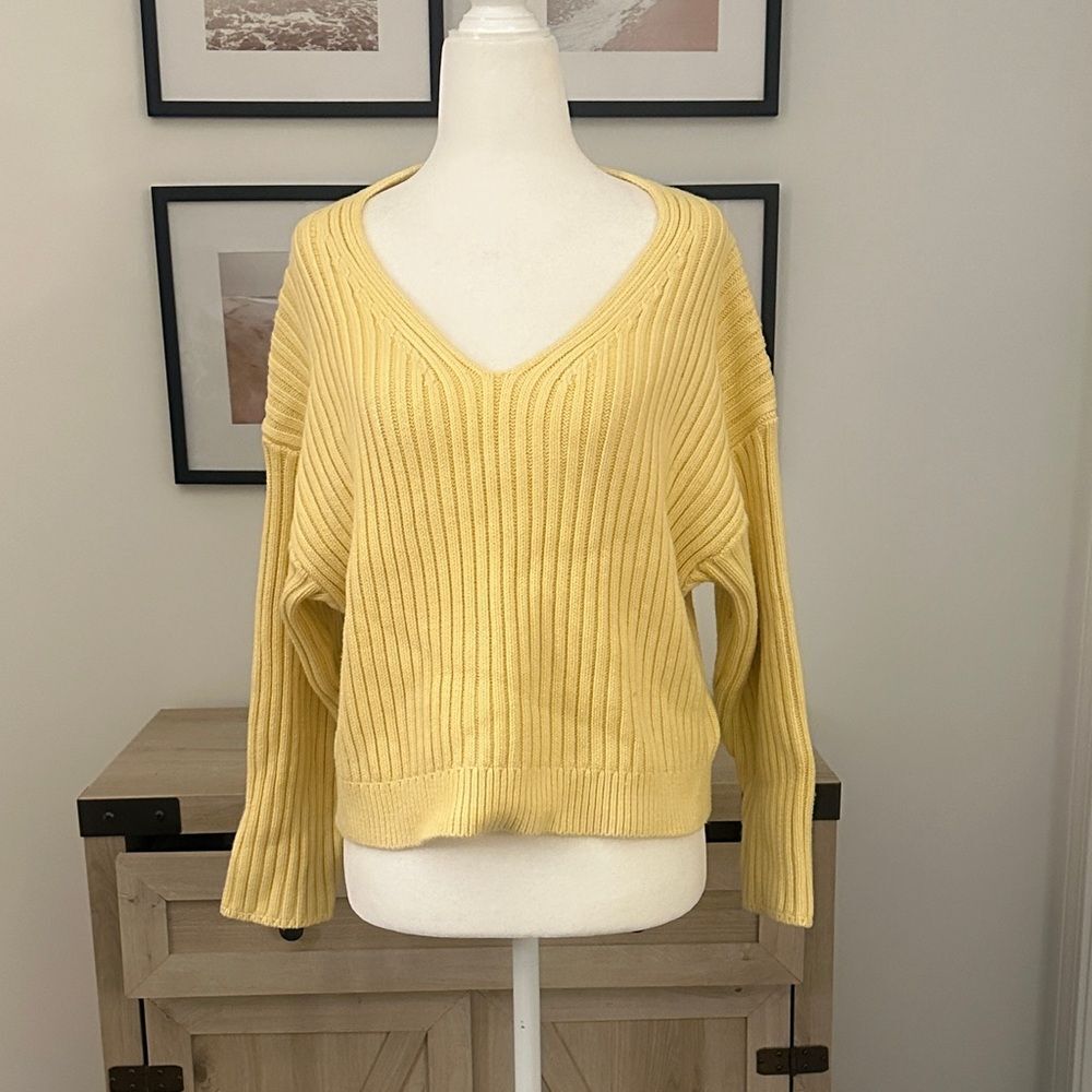 Abercrombie Yellow V-Neck Ribbed Sweater